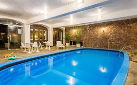 Vila Suzana Parque Hotel  4*